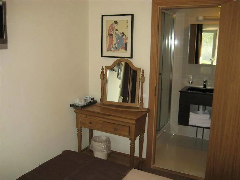 Old Mill Hotel & Lodge Bath